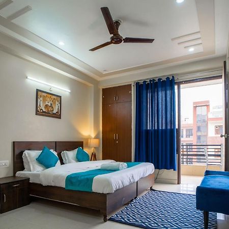 The Lodgers 2 Bhk Serviced Apartment Infront Of Artemis Hospital Ґурґаон Екстер'єр фото