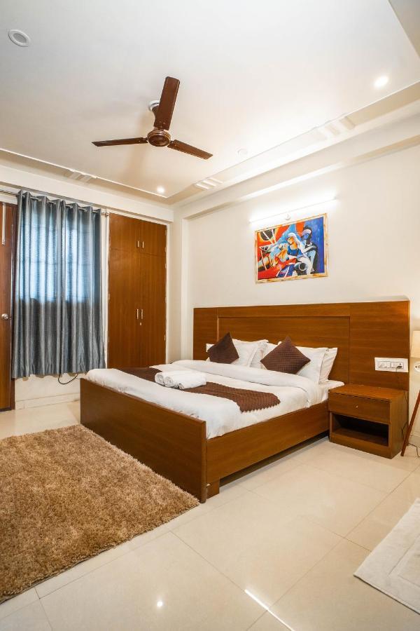The Lodgers 2 Bhk Serviced Apartment Infront Of Artemis Hospital Ґурґаон Екстер'єр фото