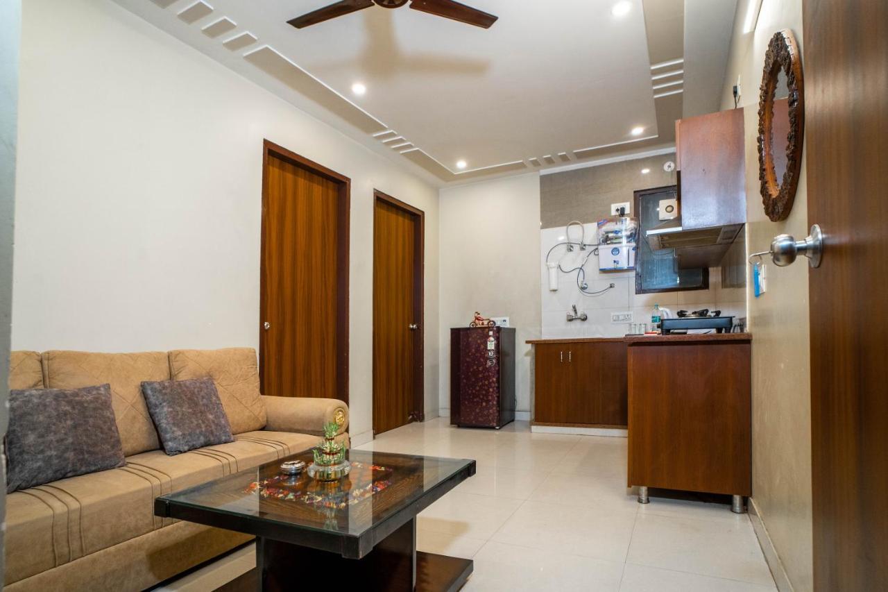 The Lodgers 2 Bhk Serviced Apartment Infront Of Artemis Hospital Ґурґаон Екстер'єр фото
