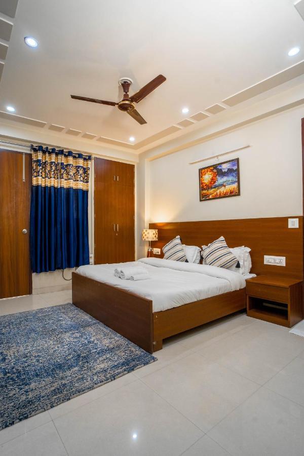 The Lodgers 2 Bhk Serviced Apartment Infront Of Artemis Hospital Ґурґаон Екстер'єр фото