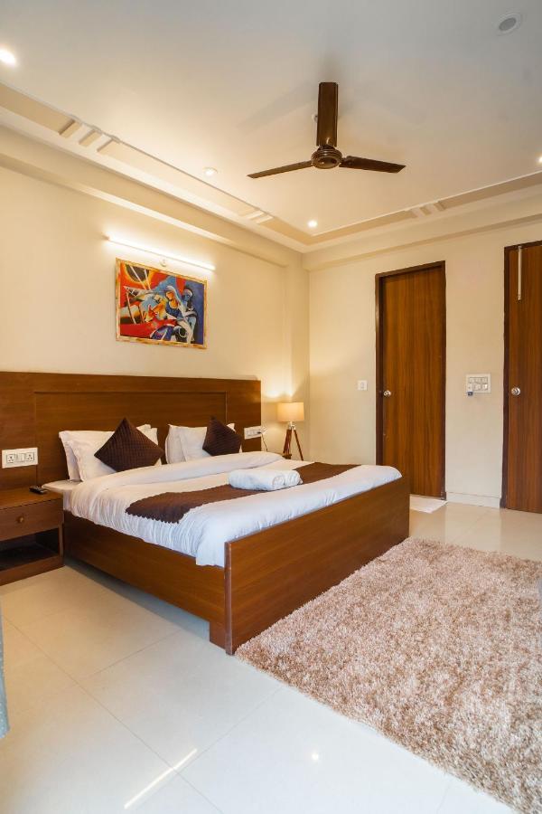 The Lodgers 2 Bhk Serviced Apartment Infront Of Artemis Hospital Ґурґаон Екстер'єр фото