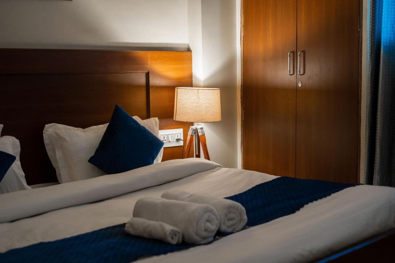 The Lodgers 2 Bhk Serviced Apartment Infront Of Artemis Hospital Ґурґаон Екстер'єр фото