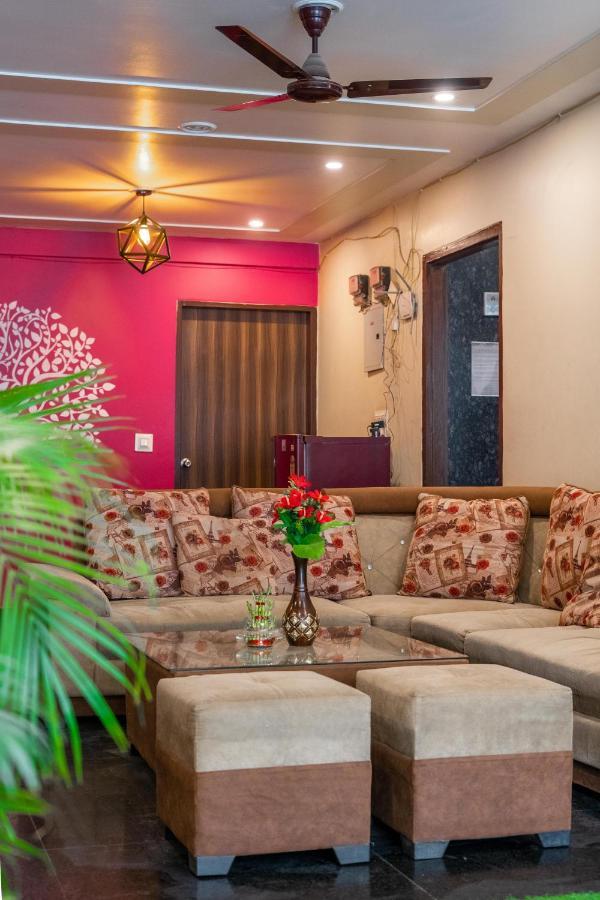 The Lodgers 2 Bhk Serviced Apartment Infront Of Artemis Hospital Ґурґаон Екстер'єр фото