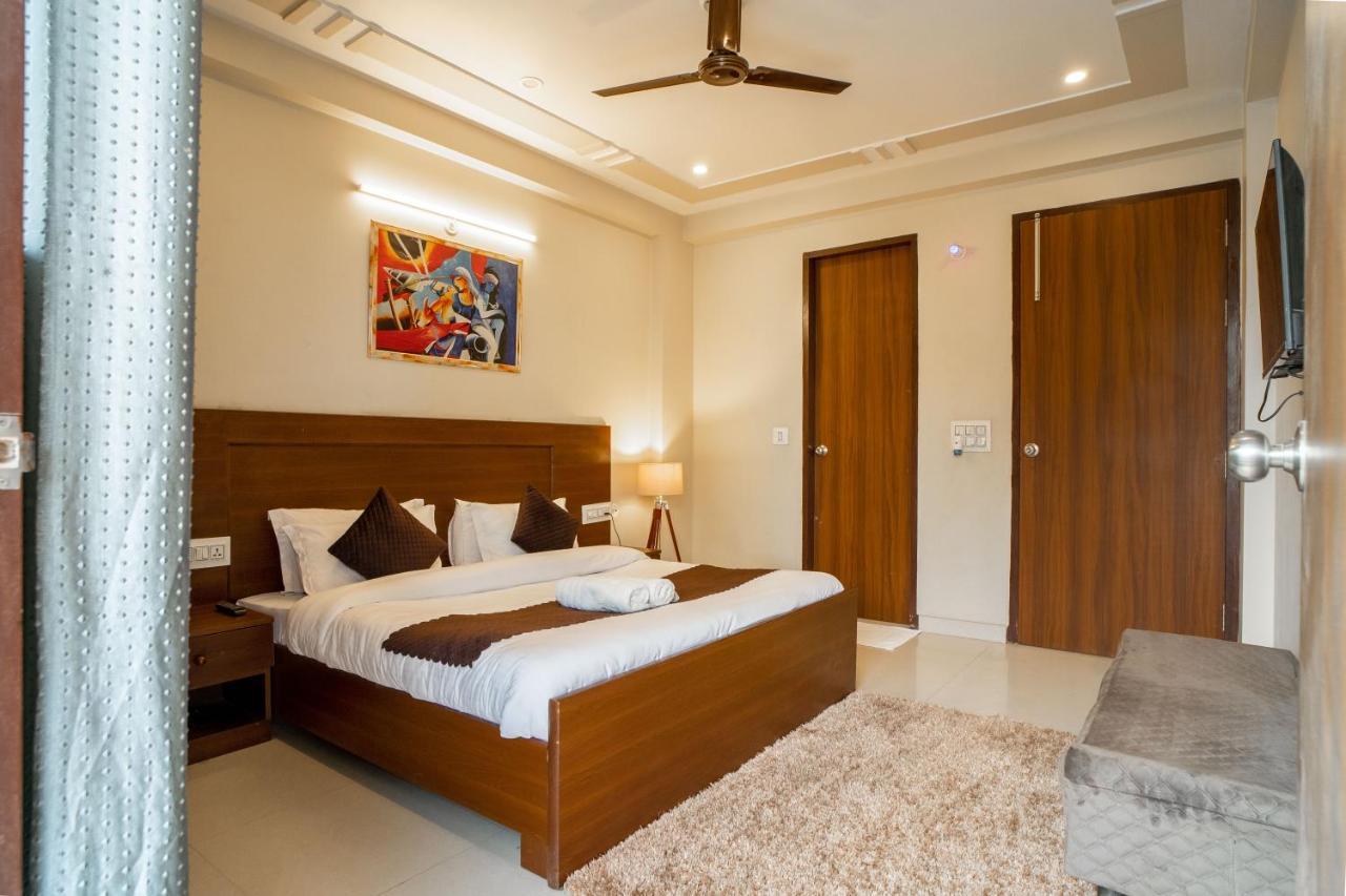 The Lodgers 2 Bhk Serviced Apartment Infront Of Artemis Hospital Ґурґаон Екстер'єр фото