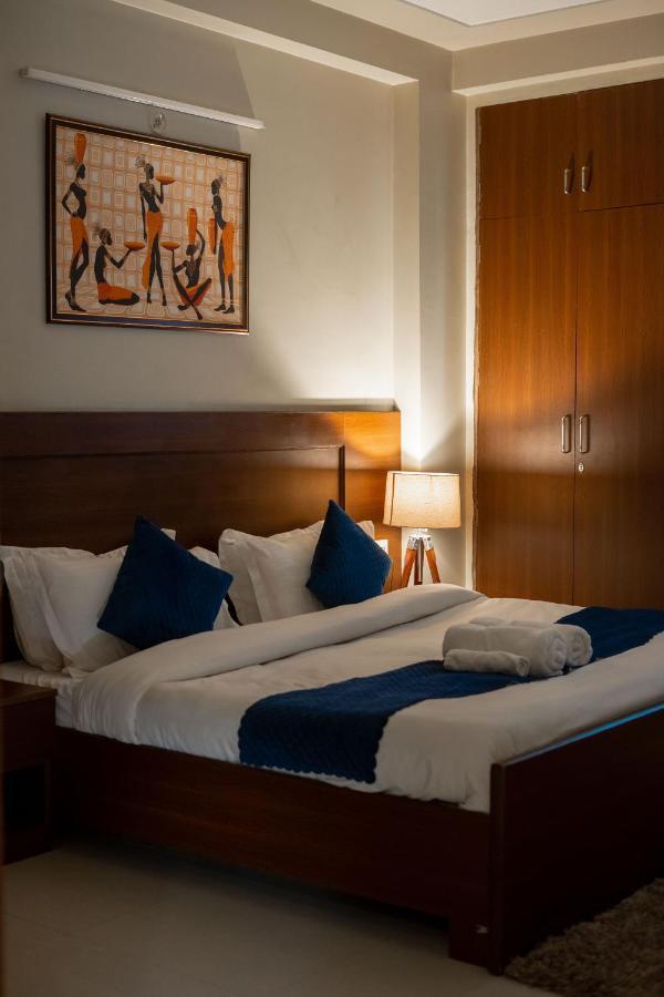 The Lodgers 2 Bhk Serviced Apartment Infront Of Artemis Hospital Ґурґаон Екстер'єр фото
