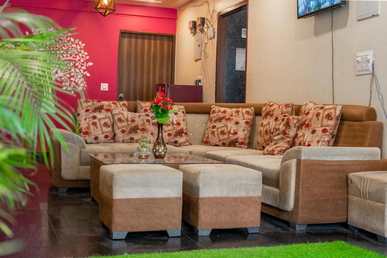 The Lodgers 2 Bhk Serviced Apartment Infront Of Artemis Hospital Ґурґаон Екстер'єр фото